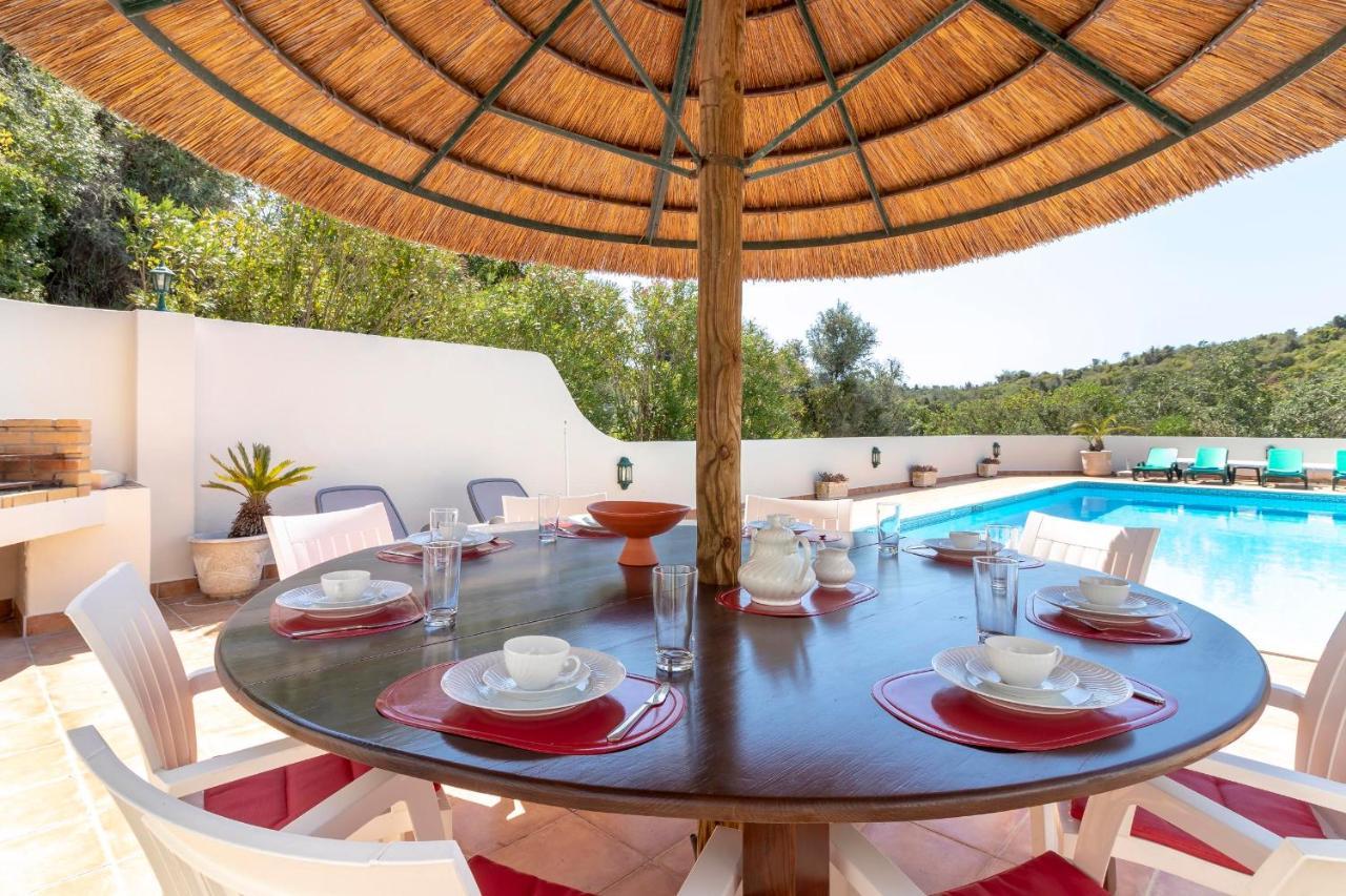 Casa Ouricos Large Pool Bbq Walk To Beach Карвоейру Экстерьер фото